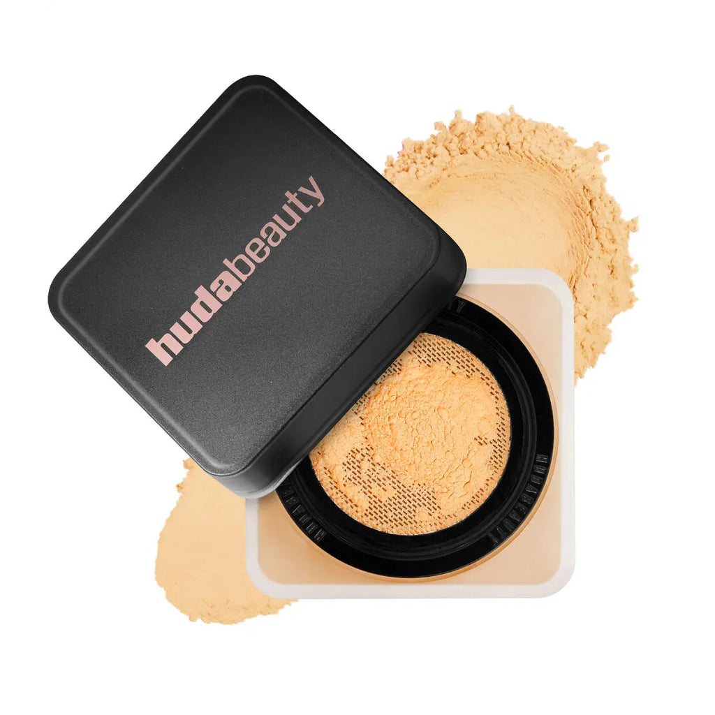 Huda Beauty Powder – transparentny puder utrwalający makijaż, kontrola sebum